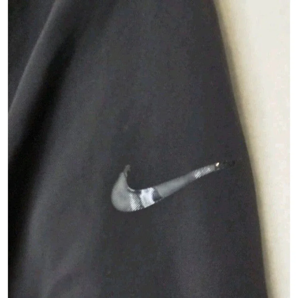 Nike Shield Golf Bomber Zip Jacket Women's Size Large Black Wind Water Resistant